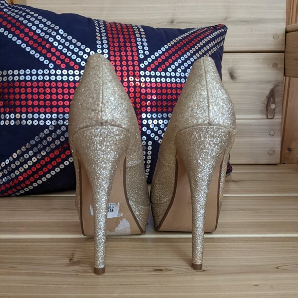 Gold sparkle Heels sz 6 - Picture 2 of 3